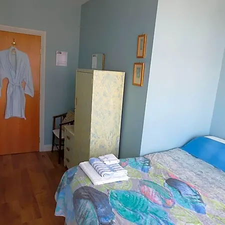 The Stone House Bed & Breakfast 3*