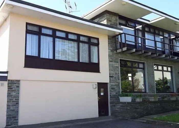 فندق مبيت وإفطار The Stone House 3*